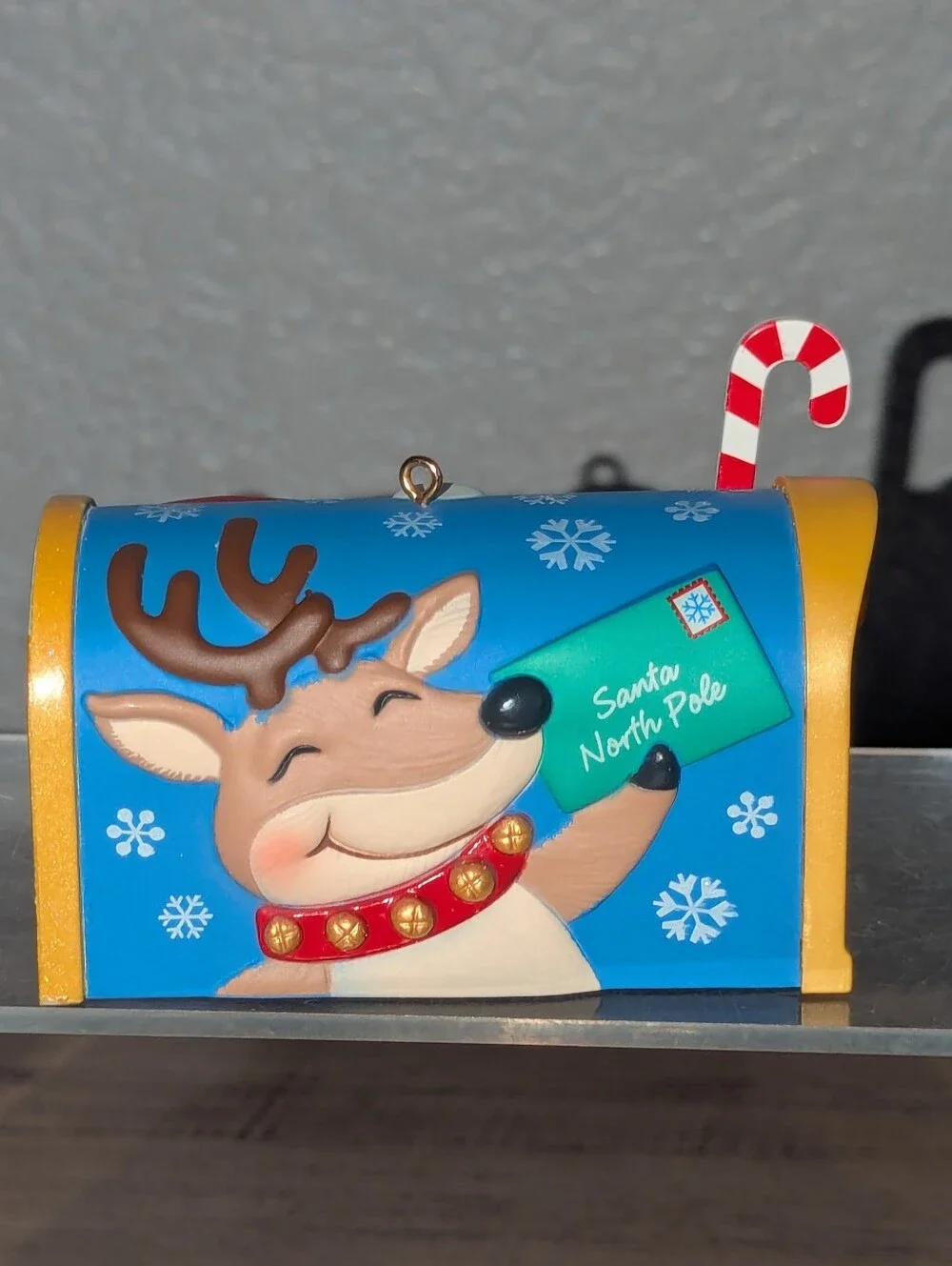 2011 Hallmark Keepsake Interactive Letters to Santa Mailbox Ornament